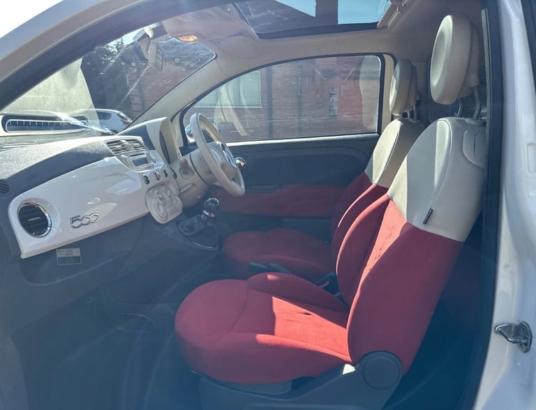 * 66,000 * 2010 FIAT 500 1.2 LOUNGE PETROL 3 DOOR HATCHBACK * £35 A YEAR ROAD TAX *