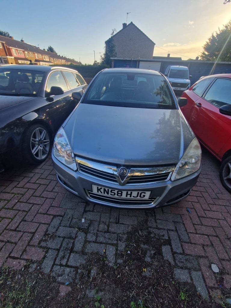 ((SPARES OR REPAIRS)) QUICK SALE Vauxhall, ASTRA, Hatchback, 2009, Semi-Auto, 1598 (cc), 5 doors