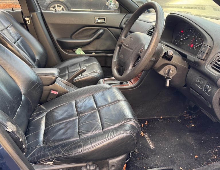 1998 Honda Accord 2.0i SE 4dr (sun roof, a/c) SALOON Petrol Automatic