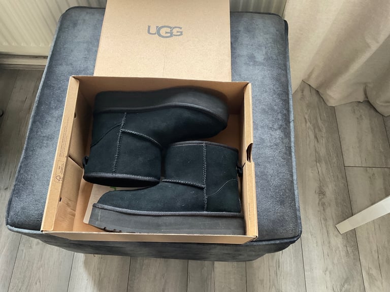 UGG BOOTS