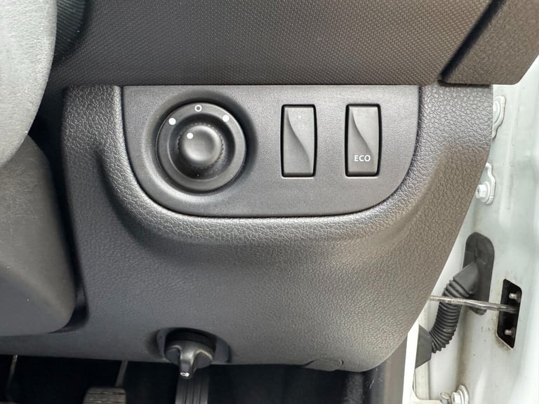2015 Dacia Sandero 1.5 Dci Laureate Hatchback HATCHBACK Diesel Manual