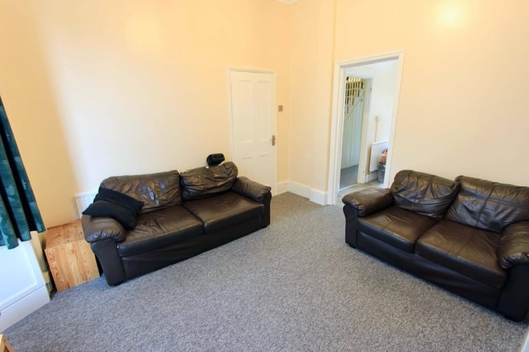 image for N4 Avail Now 5 Double Bedrooms. Close to Tube,Train,shops,park,buses,ameniites and more 