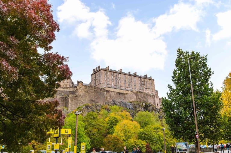 Incredible, 5 bedroom, HMO pending flat on Castle Terrace– available NOW