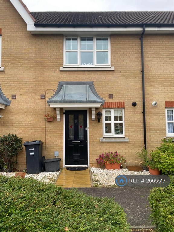 2 bedroom house in Piper Way, Ilford, IG1 (2 bed) (#2665517)