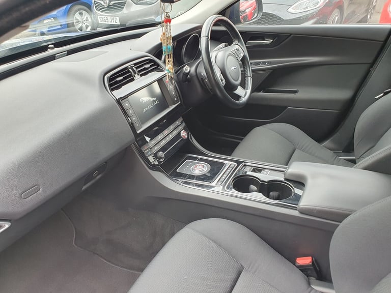 2016 Jaguar XE 2.0d SE 4dr Auto SALOON Diesel Automatic
