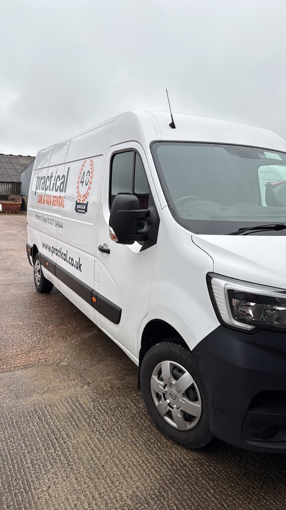 2020 Renault Master LM35dCi 135 Business+ Medium Roof Van PANEL VAN Diesel Manual