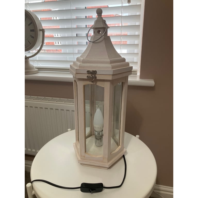 Lamp (Wood/Electric)