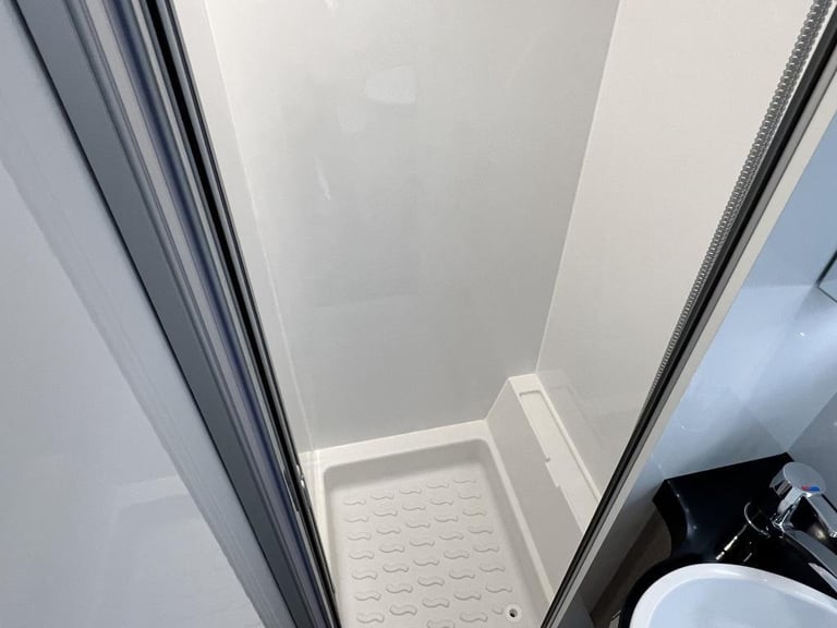 2023 HOBBY Prestige 560 wfu 4 Berth Fixed Bbed End Washroom New 2023