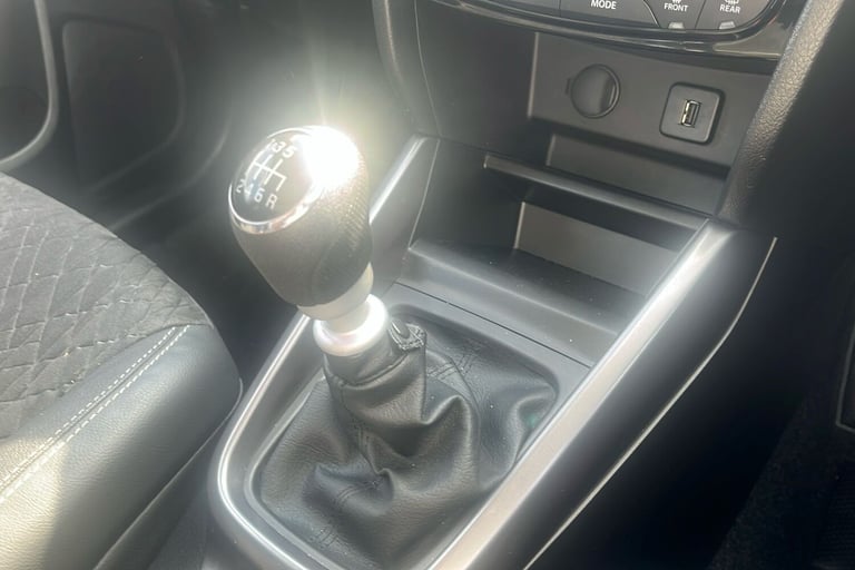  Suzuki Vitara 1.4 Boosterjet Mhev Sz5 Suv 5dr Petrol Hybrid Manual Allgrip