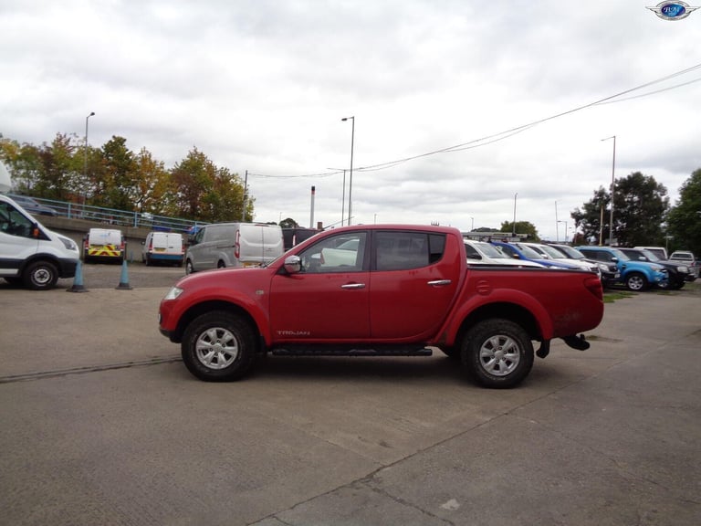 MITSUBISHI L200 2.5 DI-D Trojan Red Manual Diesel 2013