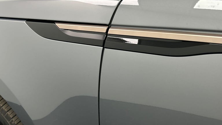 2023 Land Rover Range Rover Velar 2.0 D200 MHEV Dynamic SE 5dr Auto ESTATE DIESEL Automatic