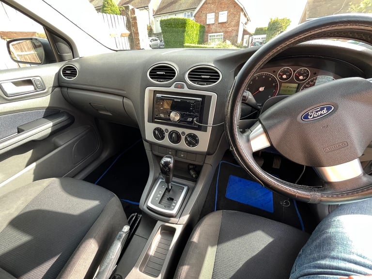 Ford Focus - 1.6 automatic 