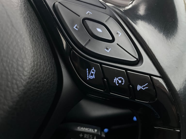 2019 Toyota C-HR 1.8 VVT-h Excel SUV 5dr Petrol Hybrid CVT Euro 6 (s/s) (122 ps) - LANE DEPA Suv ...