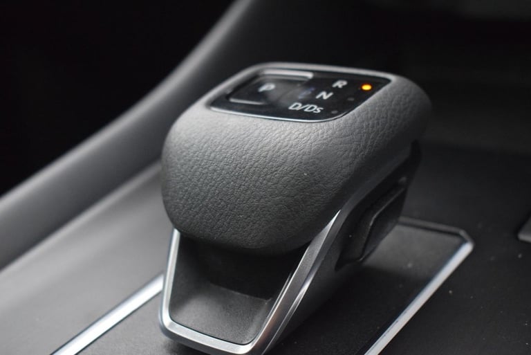 2023 Nissan Qashqai 1.3 DiG-T MH 158 N-Connecta 5dr Xtronic HATCHBACK PETROL Automatic