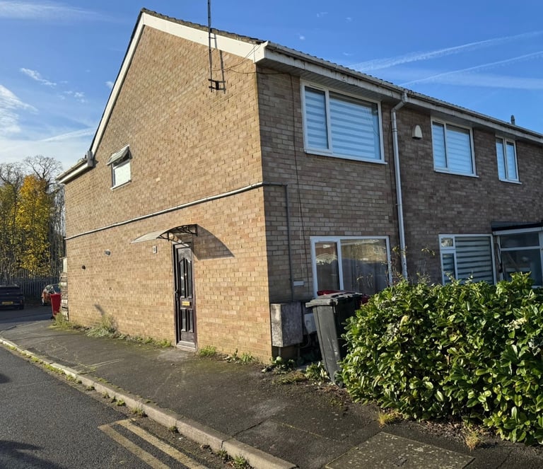3 Bedroom House For Rent In Central Slough