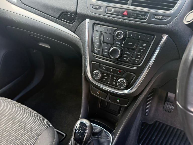 2015 Vauxhall Mokka 1.6i Exclusiv 5dr HATCHBACK Petrol Manual