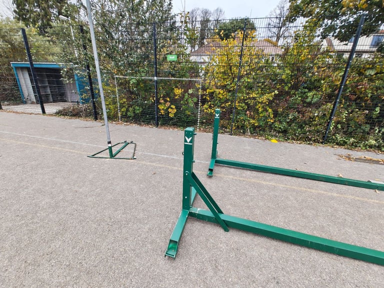 Tennis posts Vermont and Harris 