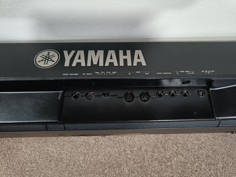 Yamaha PSR 740 arranger keyboard