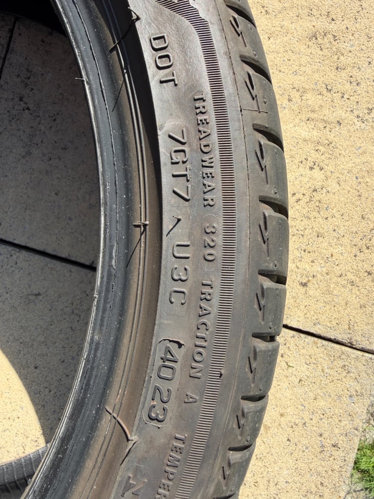 3x good tread Bridgestone Turanza T005 225/40R18 tyres