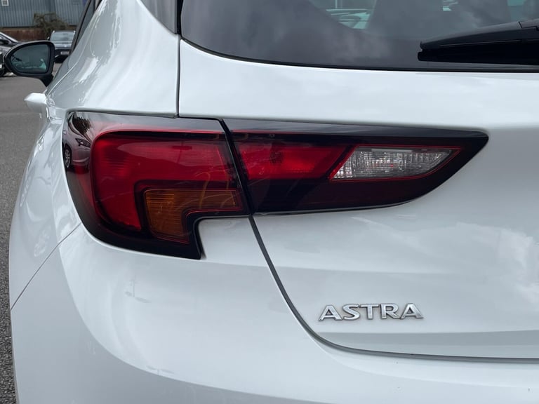 2021 Vauxhall Astra 1.2 Turbo Griffin Edition Euro 6 (s/s) 5dr HATCHBACK Petrol Manual