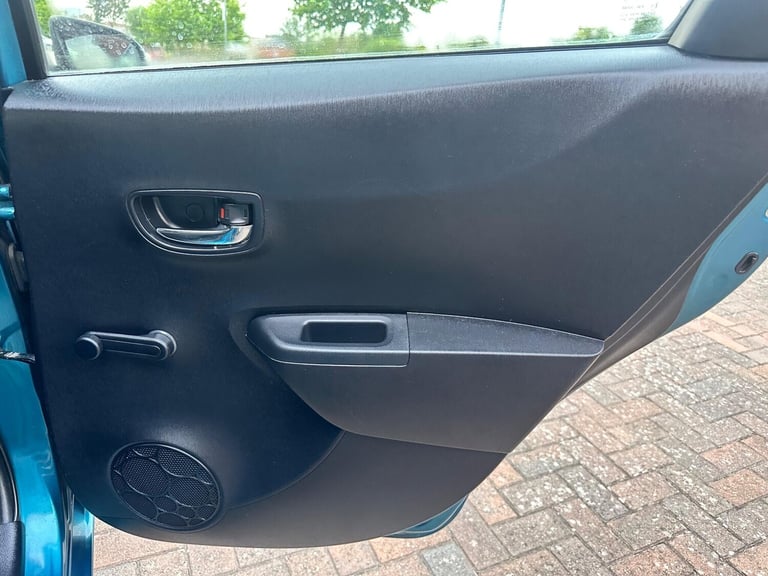 2013 Toyota Yaris 1.33 Dual VVT-i TR Euro 5 5dr HATCHBACK Petrol Manual