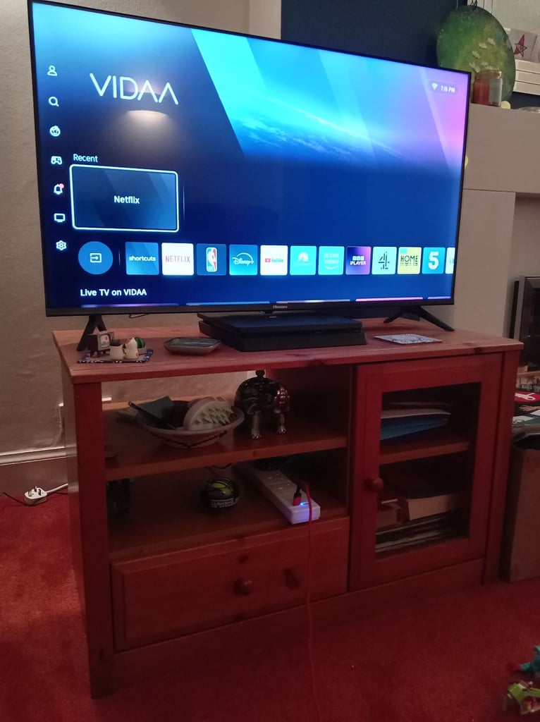 image for Hisense Smart TV 40"