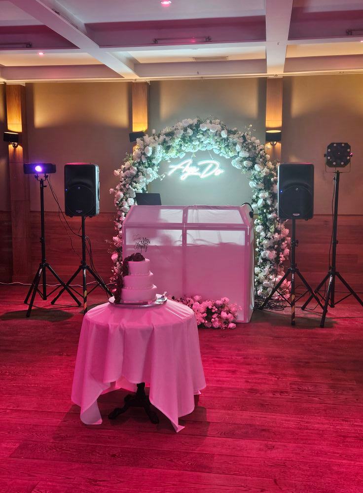 MOBILE DJ / DJ FOR ALL OCCASIONS