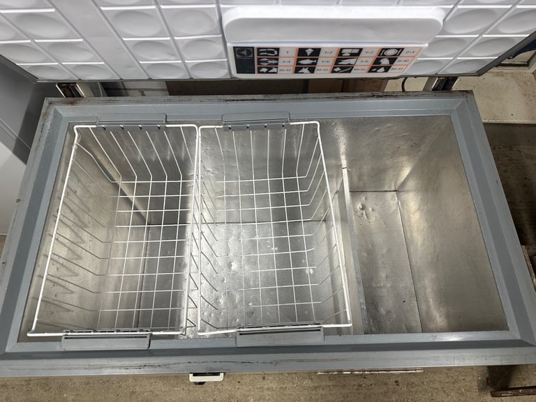Chest Freezer. Electrolux TC1160