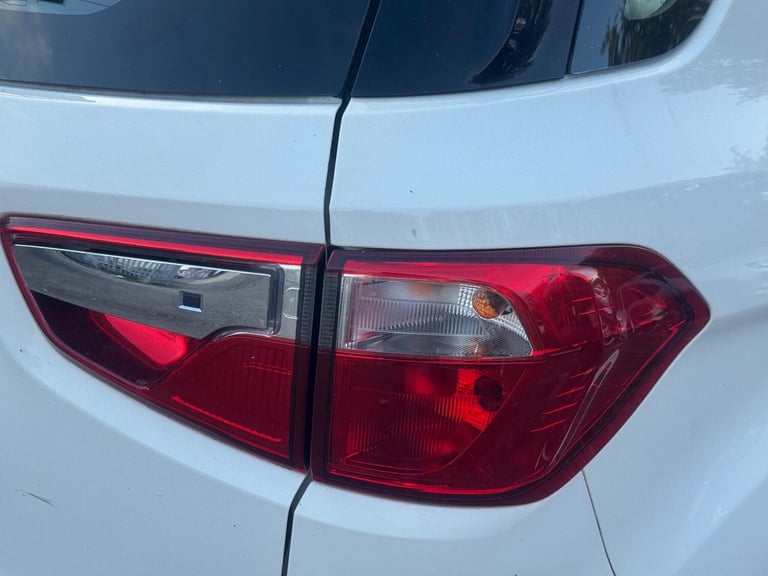 2015 Ford Ecosport 1.0T EcoBoost Zetec 2WD Euro 6 (s/s) 5dr HATCHBACK Petrol Manual