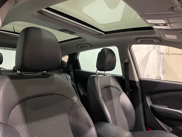 2013 Hyundai Ix35 1.7 CRDi Premium SUV 5dr Diesel Manual Euro 5 (s/s) (115 ps) Diesel Manual