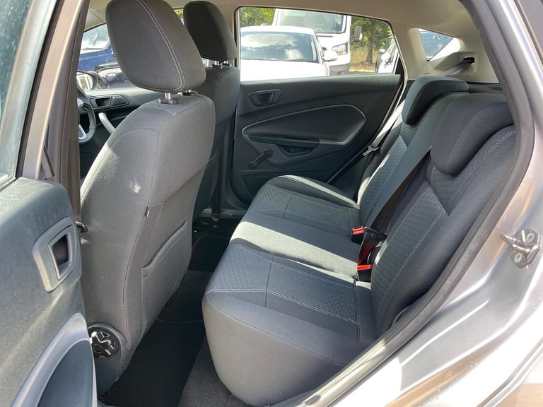 FORD FIESTA 1.4 Zetec 5dr 2011