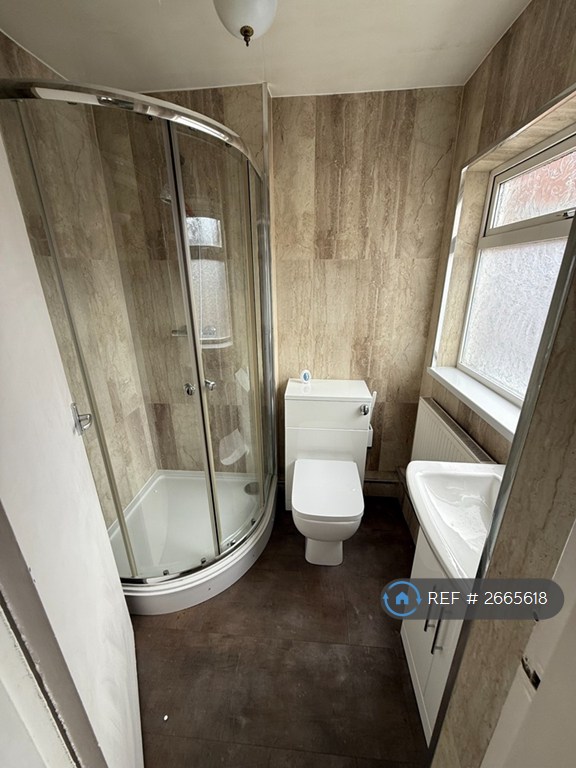 3 bedroom house in Hawarden Crescent, Sunderland, SR4 (3 bed) (#2665618)