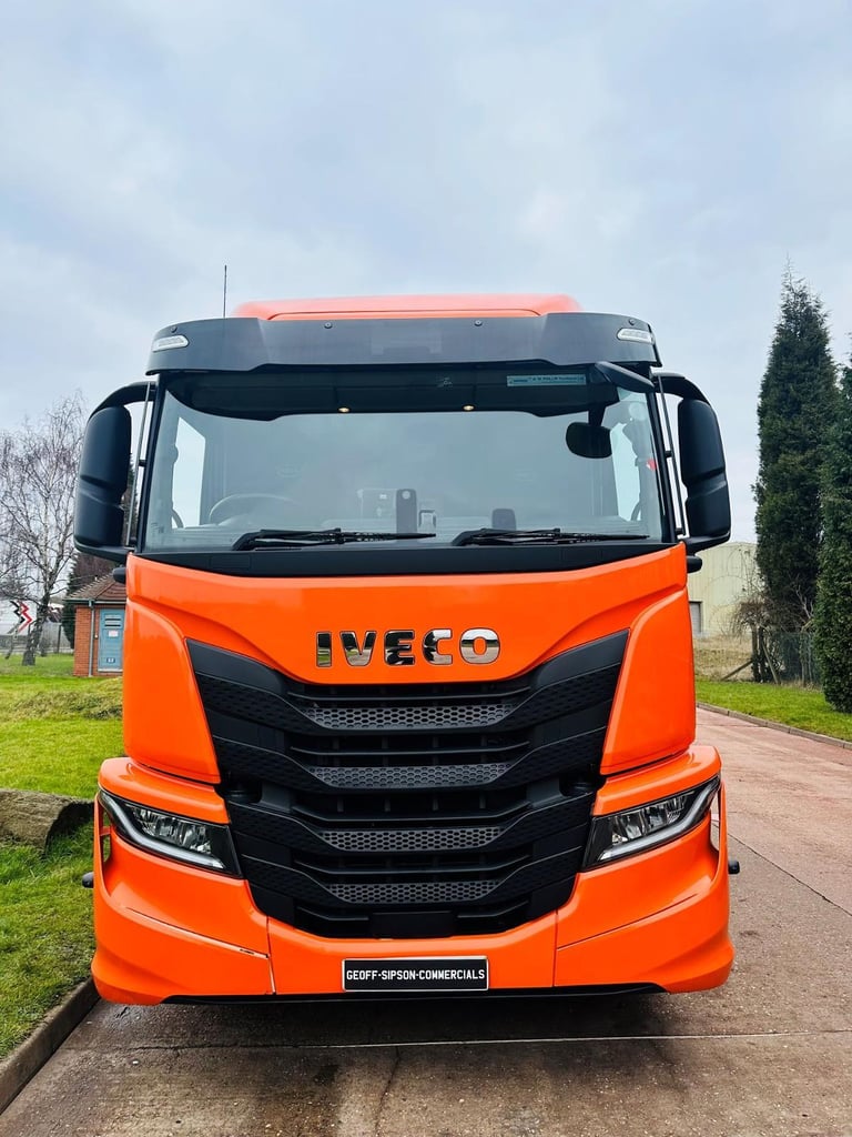 2023 (23) IVECO S-WAY 400 CNG 6X2 REAR LIFT STEER AXLE CURTAINSIDERS