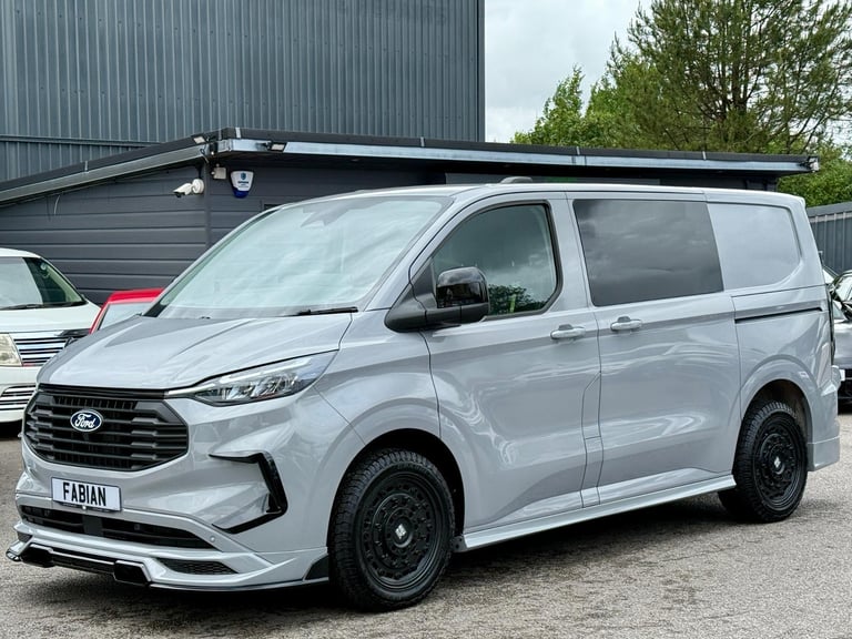 2024 Ford Transit Custom 2.0 Limited Auto **Motion R Kit - Day Van - 5 Seater**
