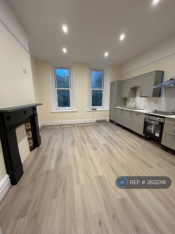 image for 3 bedroom flat in Normanton Avenue, Liverpool, L17 (3 bed) (#2622391)