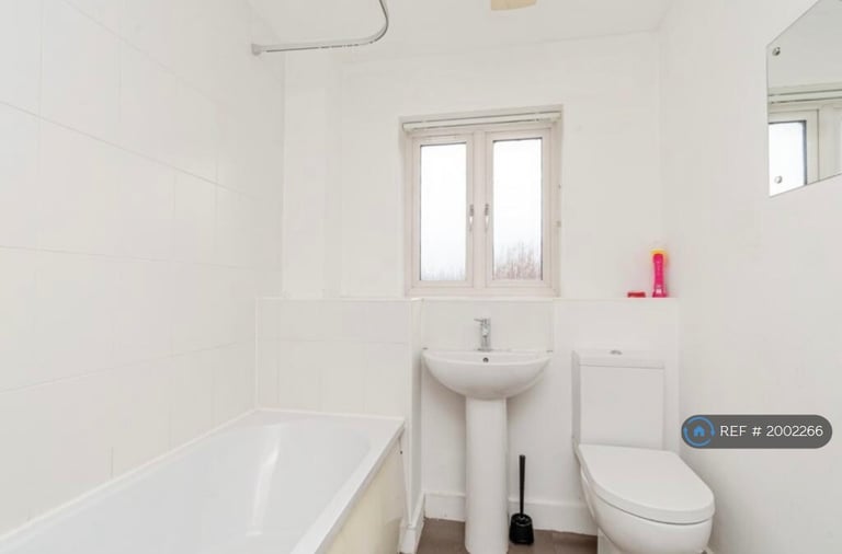 3 bedroom house in Goscote Lane, Walsall, WS3 (3 bed) (#2002266)