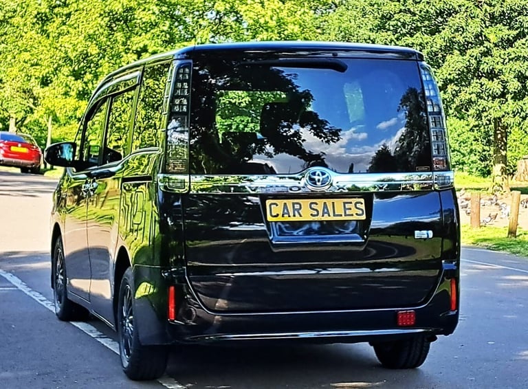 2015 Toyota Voxy 1.8 Hybrid Automatic 81,900 Miles. 7 Seater. Hybrid Petrol. PX OK MPV Petrol/Ele...