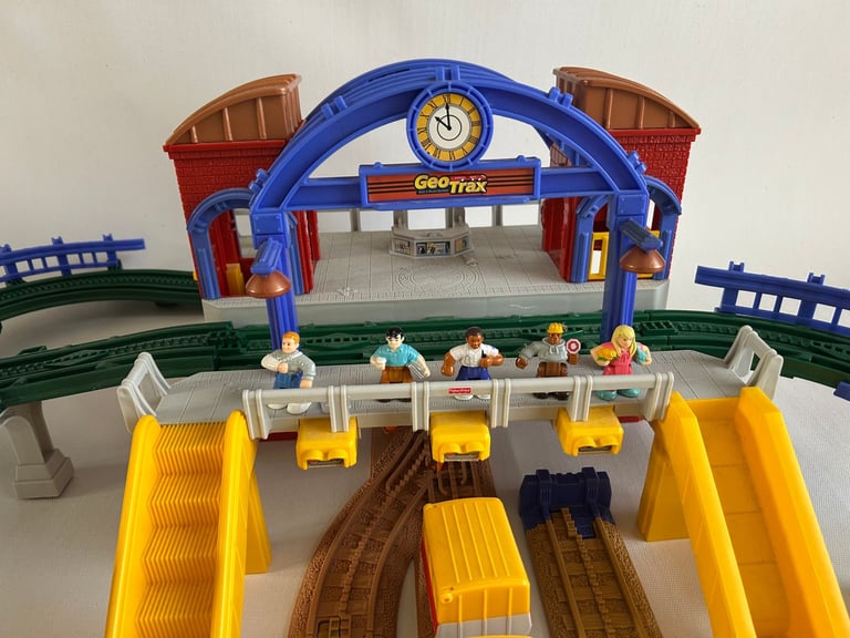 Bundle - Fisher Price Geo Trax, Tomica Hypercity 85400 