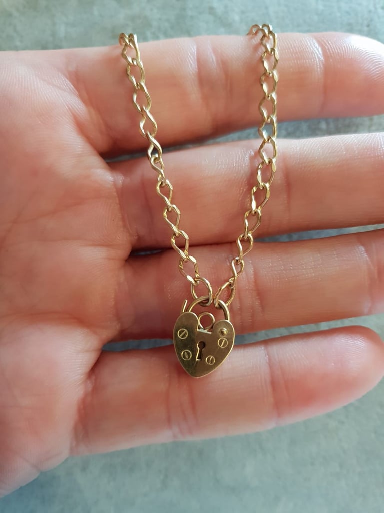image for 9ct Yellow Gold Padlock Bracelet 