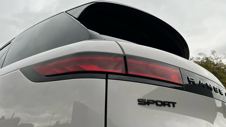 2025 Land Rover Range Rover Sport 3.0 D300 Dynamic SE 5dr Auto Diesel Estate Estate Diesel Automatic
