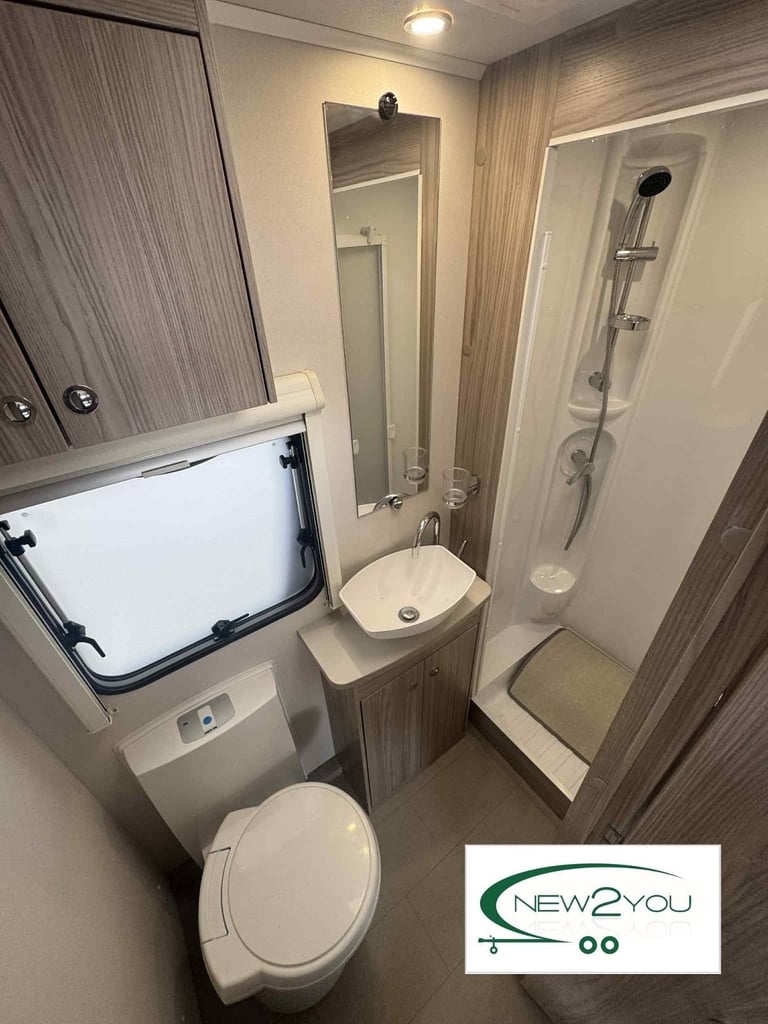 2021 Elddis Xplore 586 - 6 Berth - FIXED BUNKS Caravan - STOCK NO E168