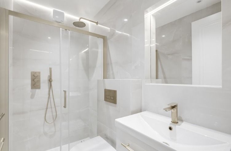 R2SA 2 Bed Flat in West Hampstead NW6