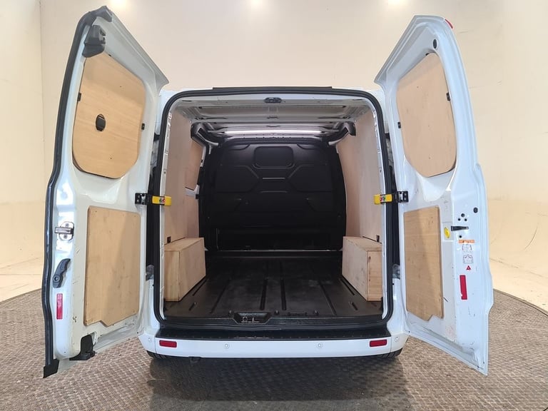 FORD TRANSIT CUSTOM 2.0 300 ECOBLUE LIMITED P/V L1 H1 170 BHP SWB DIESEL