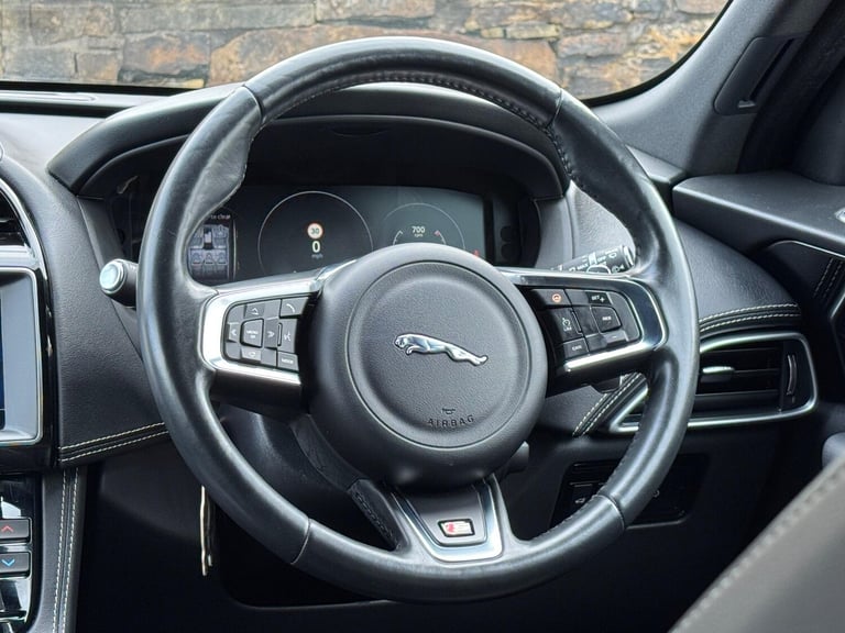 2017 Jaguar F-Pace 3.0 D300 V6 S Auto AWD Euro 6 (s/s) 5dr ESTATE Diesel Automatic