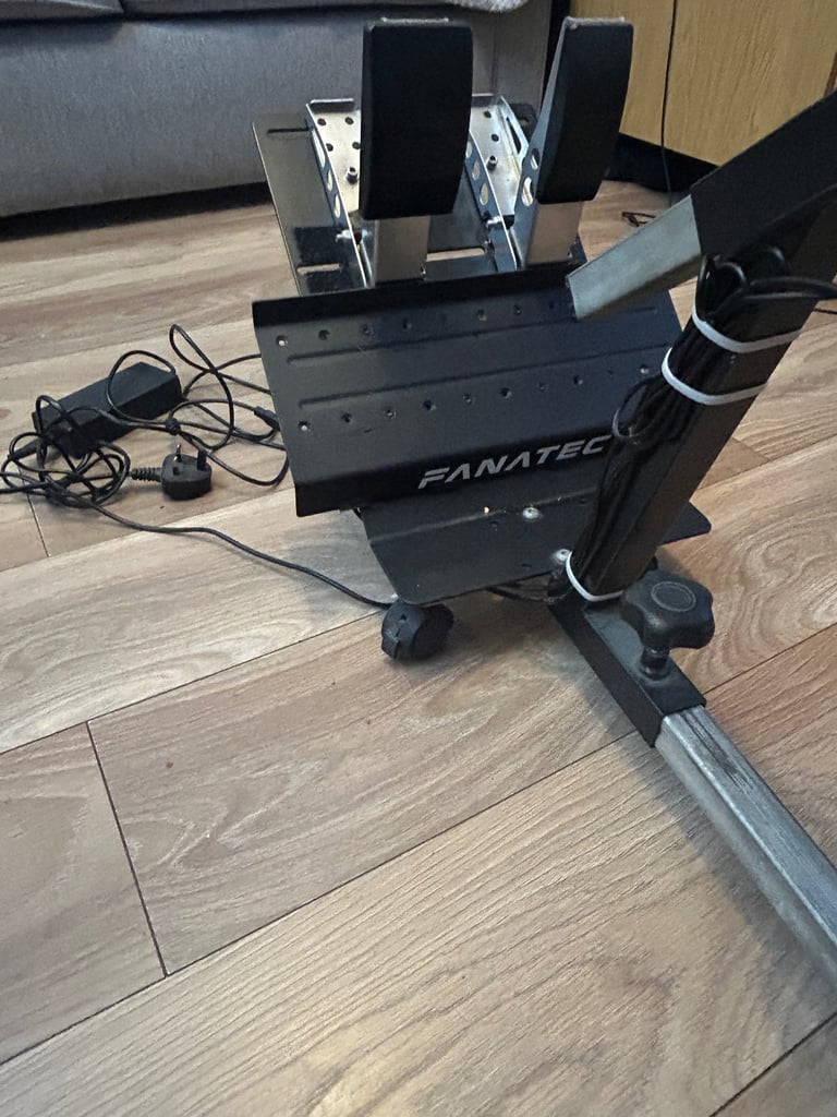 Fanatec DD pro 5nm with Rig