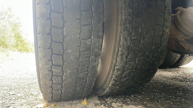 2013 (62) LEYLAND DAF CF 85 WHALE VACUUM TANKER. 32 TON GVW.  AUTO