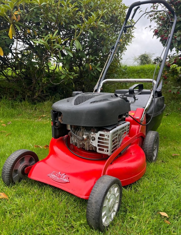 Rover 18”cut Selfdrive 4 bladed lawnmower VGC heavy duty alloy body mower won’t rust serviced