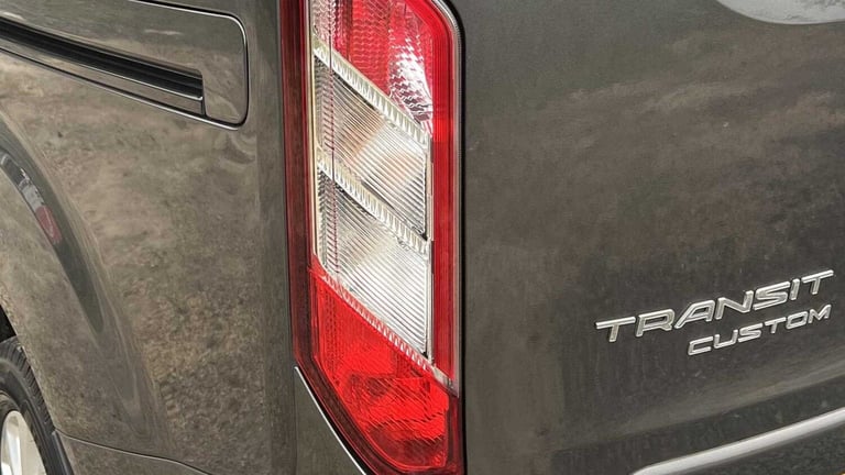 2022 Ford Transit Custom 2.0 EcoBlue 130ps Low Roof Limited Van Van Diesel Manual