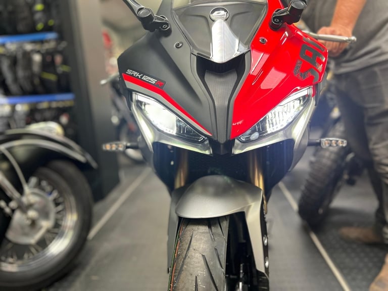 QJ MOTOR SRK125R 2025 TOP SEC ALL BRAND NEW MODEL AND ONLY £2999 
