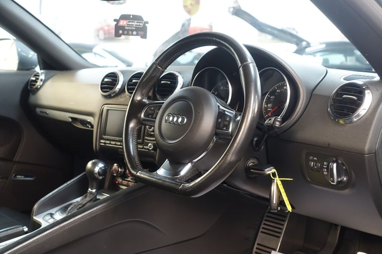 2007 Audi TT 3.2 TFSI V6 Roadster 2dr Petrol S Tronic quattro Euro 4 (250 ps) Convertible Petrol ...